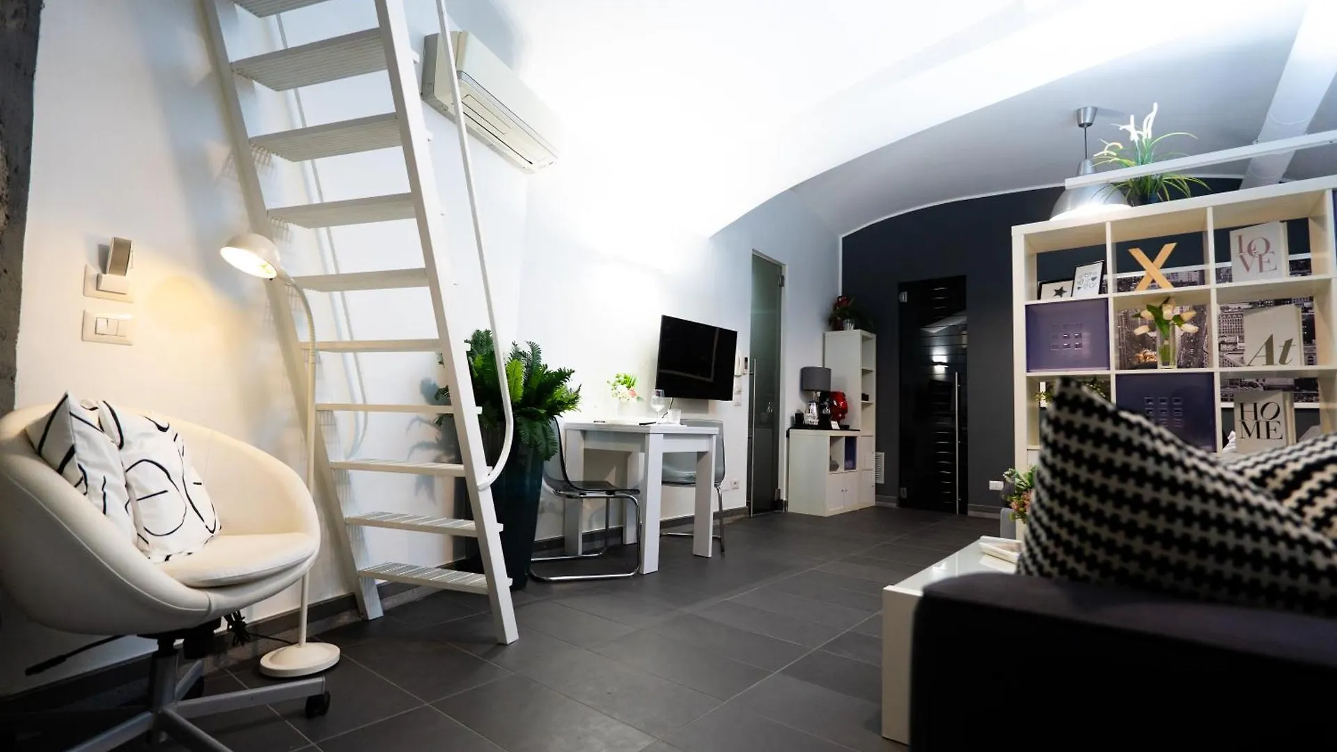 Don Lope Loft - Via Toledo Apartment Naples Italy